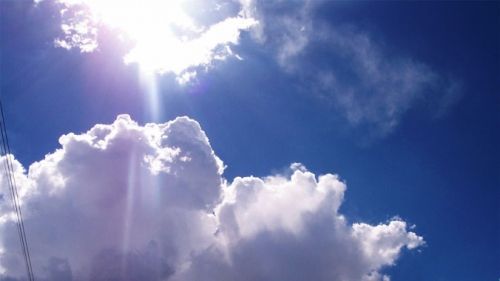 Finalul de săptămână ne aduce vreme tot mai bună. PROGNOZA METEO în trei zile 