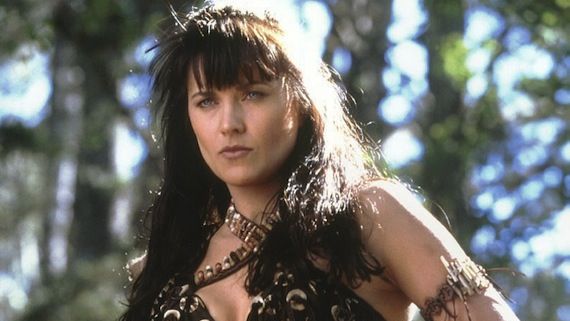 O mai ştii pe XENA, Prinţesa Războinică? Uite cum arată ACUM la 45 de ani
