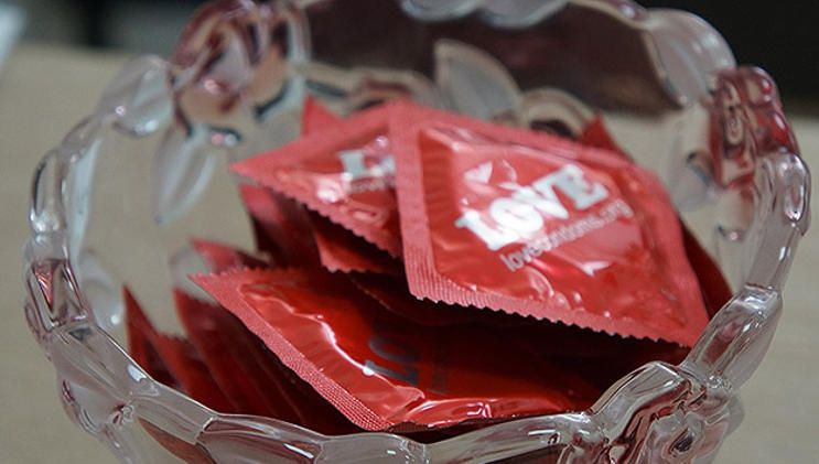 SOCI 2014. Sportivii au primit 100.000 de prezervative