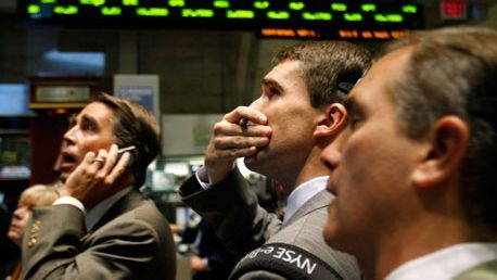 Cele „trei ciori negre“: ar putea prevesti apocalipsa pieţelor financiare