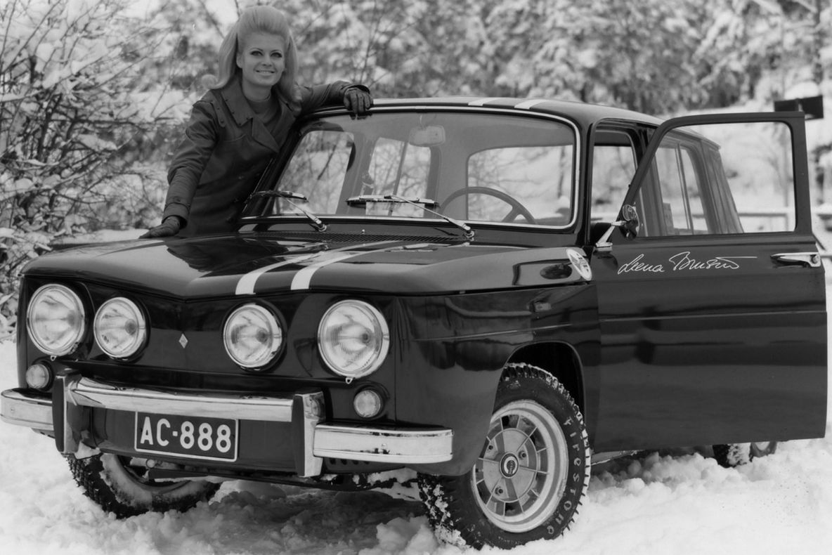 Renault 8 Gordini: Povestea precursorului celebrei Dacia 1100 și câteva fotografii de colecție