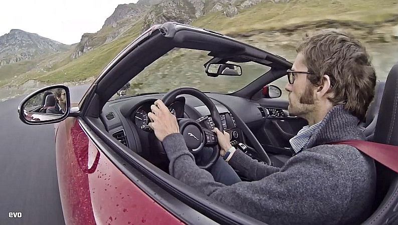 Jurnalistul străin care a testat "CEL MAI BUN DRUM":Transalpina, mai frumoasă decât Transfăgărășanul