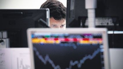 Deloitte: Directorii financiari din România se abţin de la INVESTIŢII şi fac restructurări