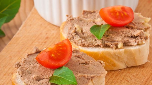 Renunţă la E-uri: Fă-ţi pateu de ficat în casă! Ieftin şi sănătos