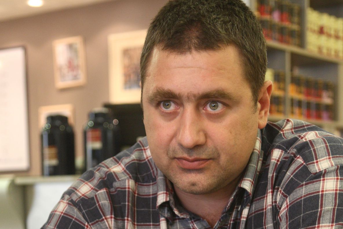 ALEXANDRU DEDU câştigă şefia Federaţei Române de Handbal. Cristian Gaţu pierde scaunul