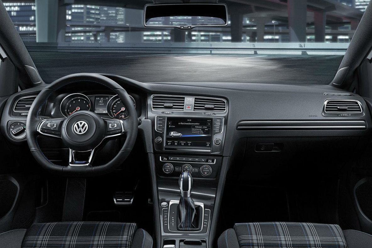 Volkswagen Golf GTE, primele imagini și detalii cu noul plug-in hybrid al Volkswagen 	 	 						 	 	
