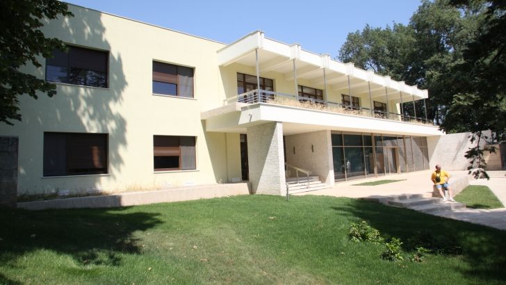 Senatul adoptă OUG care oferă posibilitatea închirierii Vilei Dante de către ambasada SUA