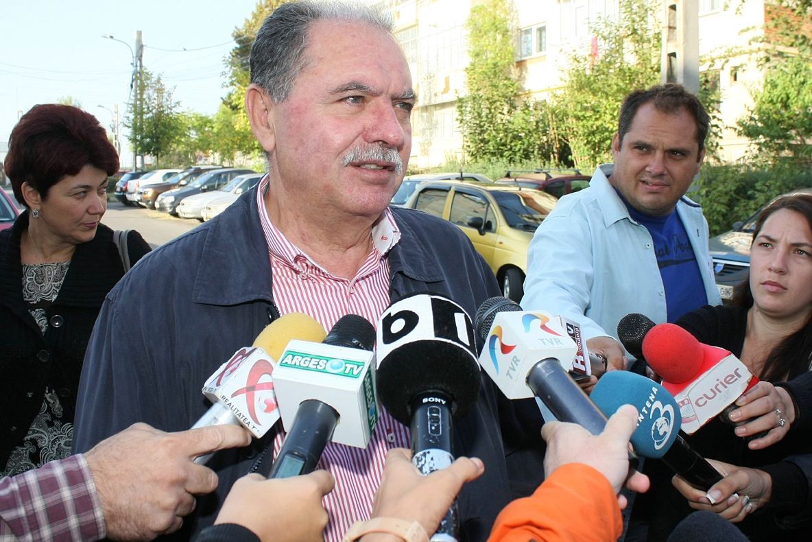 Preşedintele CJ Argeş, DEMIS. CONSTANTIN NICOLESCU, CONDAMNAT pentru conflict de interese