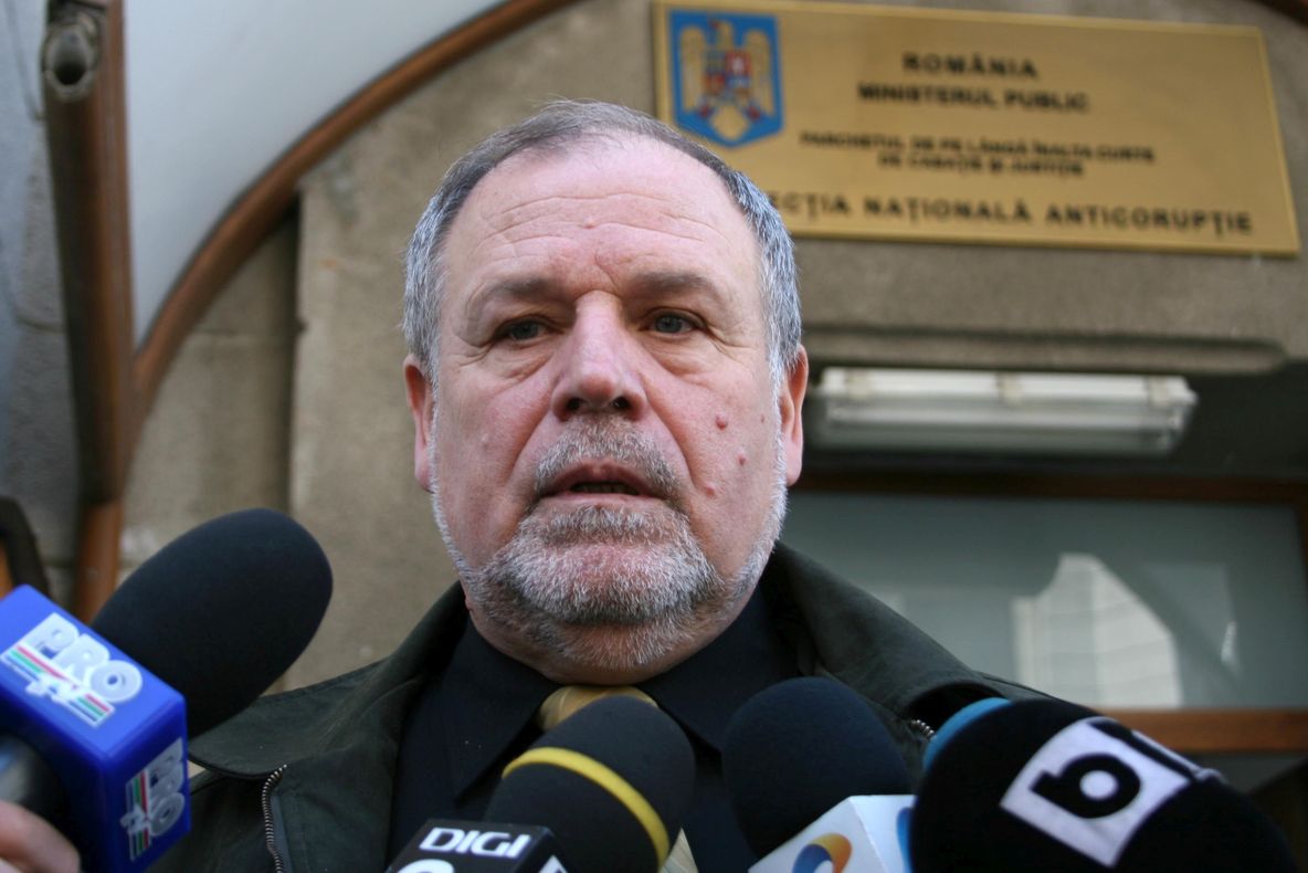 MIRCEA CHELARU, fostul şef al Statului Major al Armatei, trimis în judecată