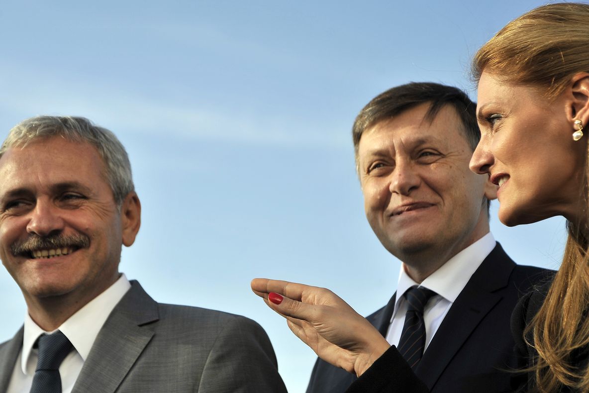 ANTONESCU, întrebat dacă o schimbă pe MĂNESCU: Nu, cred că are dreptate când spune că a făcut totul