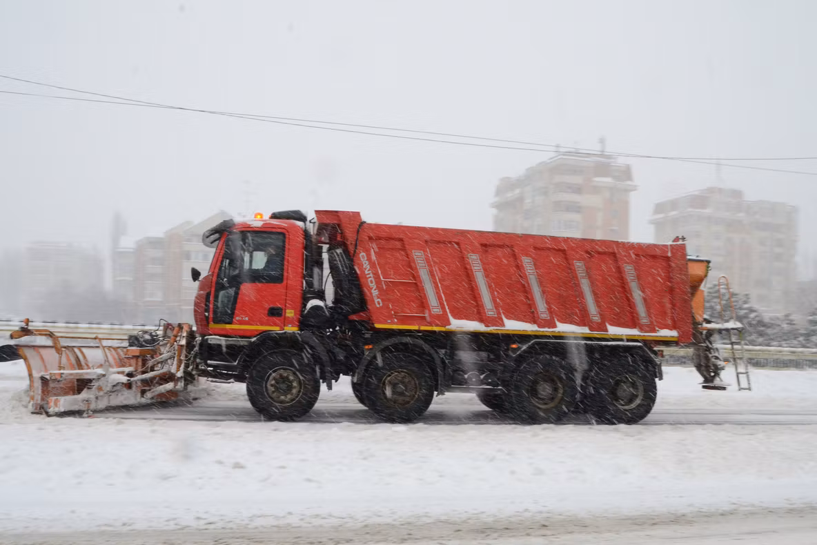 CIRCULAŢIE ÎNTRERUPTĂ pe tronsoane din A2 şi 10 drumuri naţionale