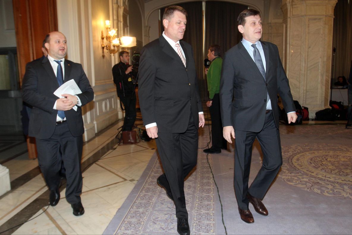 Discuţii IOHANNIS-ANTONESCU, la Senat