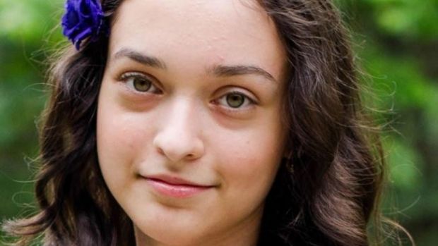 Elevă DISPĂRUTĂ de la Colegiul "Sf. Sava". Poliţia Capitalei cere sprijinul cetăţenilor