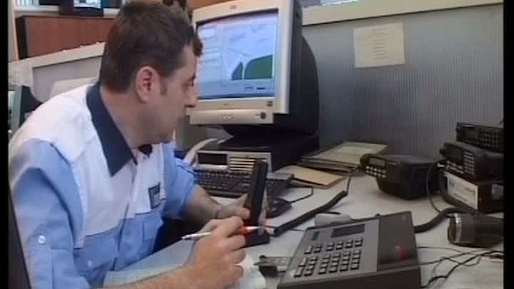 ARESTAŢI LA DOMICILIU, FĂRĂ BRĂŢĂRI. Autorităţile spun că "NU BANII SUNT O PROBLEMĂ"