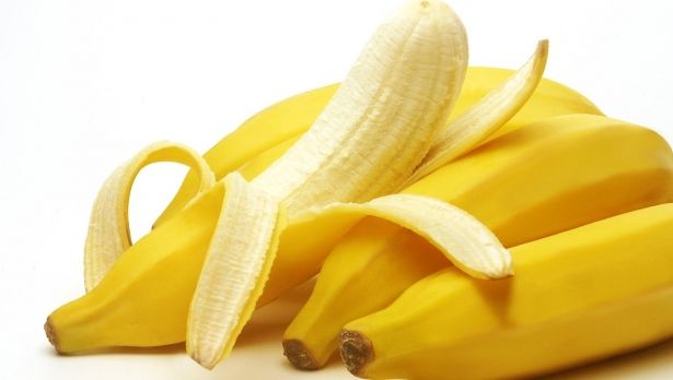 Nu mai arunca cojile de banane! Iată câte minuni poţi face cu ele