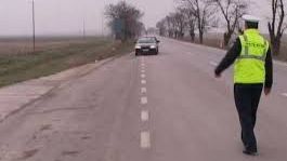 Bărbat târât de o maşină şi abandonat pe drum. Procurorii au deschis un dosar de cercetare penală 