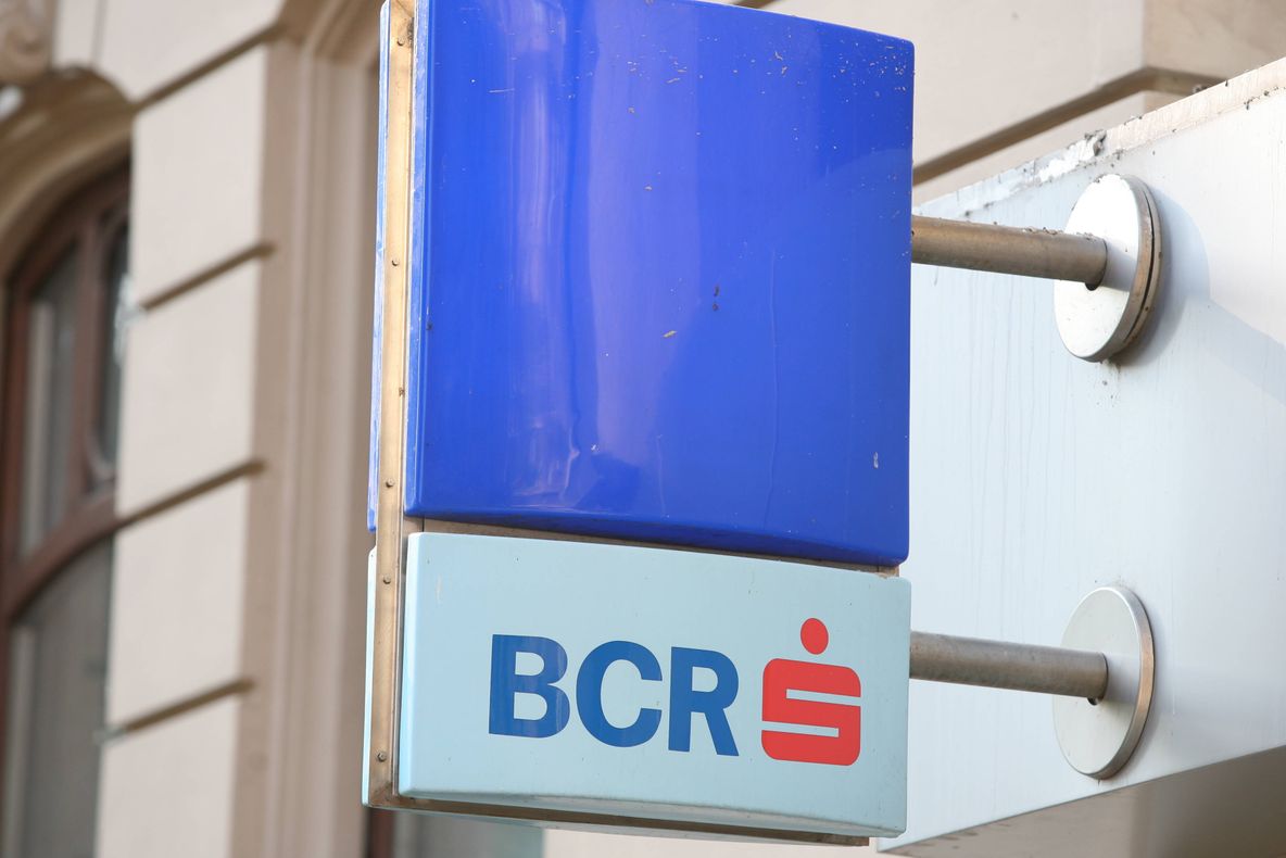  Curăţarea bilanţului BCR a generat băncii pierderi de 546 milioane euro la nouă luni