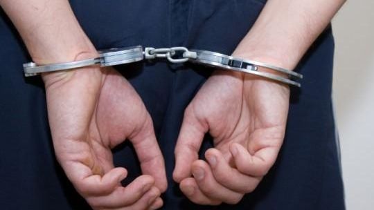 PREMIERĂ în justiția din ROMÂNIA: Două persoane vor fi arestate la domiciliu