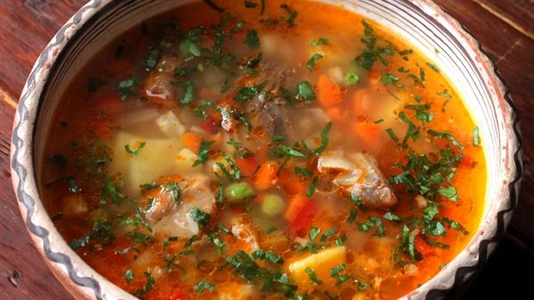 REŢETA ZILEI: Ciorbă ţărănească de porc
