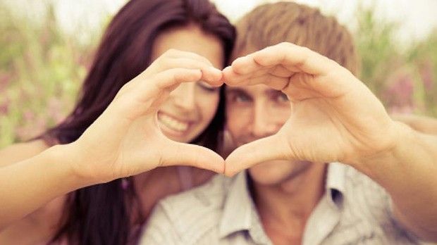 Femeile MINT mai des decât bărbaţii când spun "TE IUBESC"