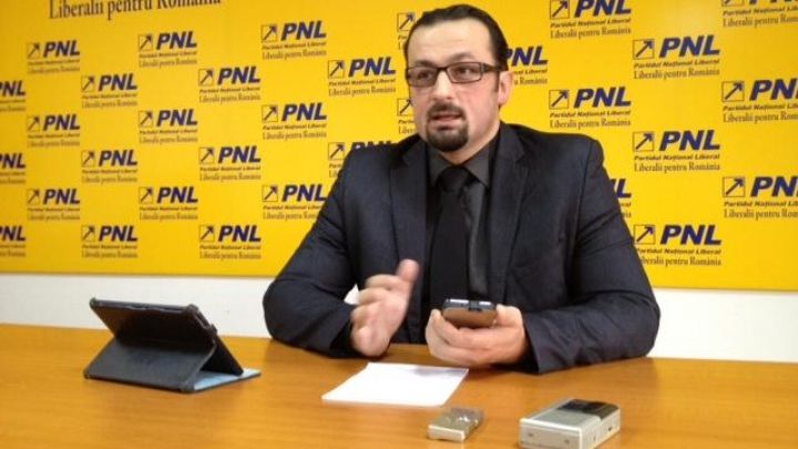 "USD este MÂRLĂNIE pe faţă, ca şi Abibas cu Adidas!" spune un senator PNL 