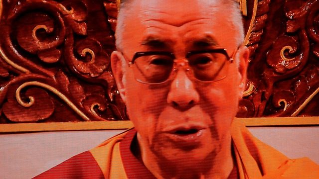 Ce crede DALAI LAMA despre FACEBOOK, marijuana şi alcool