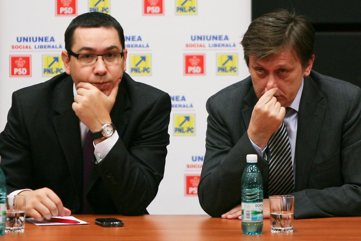 Deputat PNL de Vaslui: Ponta şi Antonescu să se încuie într-o odaie şi să iasă de acolo la braţ