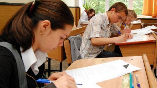 EVALUARE NAŢIONALĂ 2014. Ce SUBIECTE s-au dat ANUL TRECUT LA LIMBA ŞI LITERATURA ROMÂNĂ?