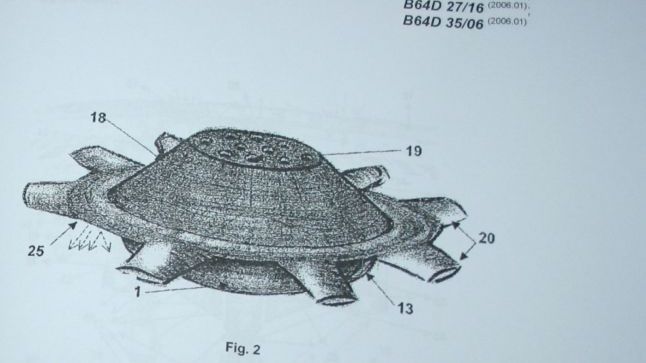 Românul care a inventat FARFURIA ZBURĂTOARE. Invenţia a fost brevetată de OSIM