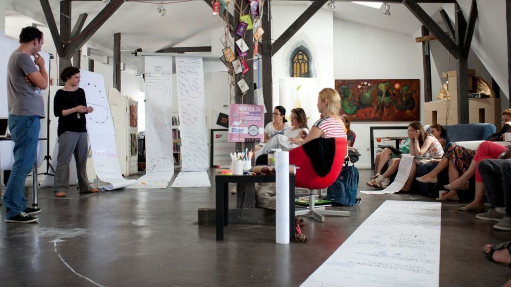 Fundația Friends For Friends deschide sezonul soluțiilor creative pentru profesioniștii din România