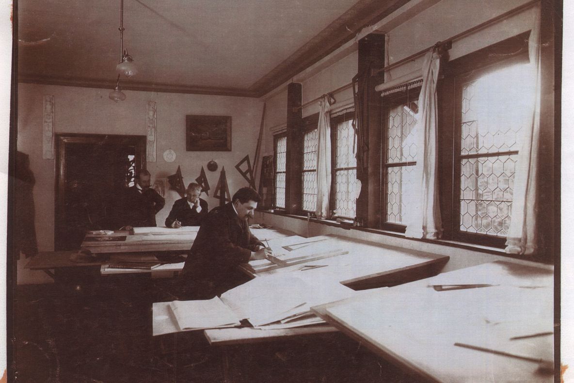 Povestea arhitectulului ceh al Casei Regale a României