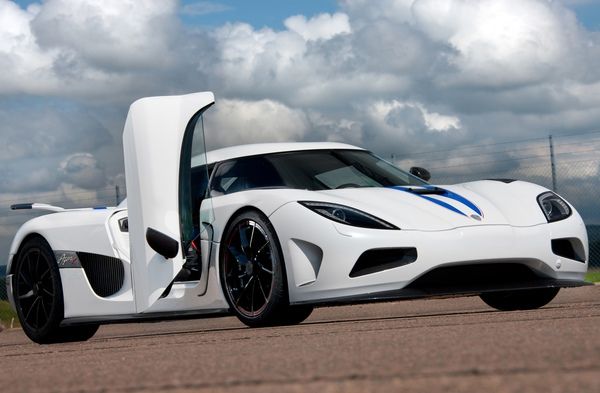 Cum arată și cât costă cele mai scumpe mașini din lume