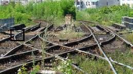 SFÂRŞIT CUMPLIT pentru un bărbat din Buzău, după ce A RĂMAS ÎNŢEPENIT între LINIILE UNUI MACAZ