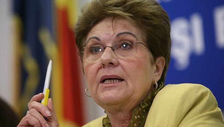 VICTOR PONTA spune că o apără pe CÂMPEANU, dacă Băsescu nu arată dovezi