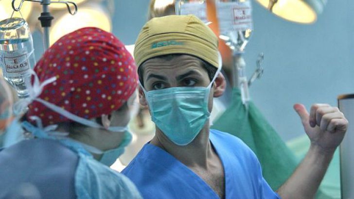 EXODUL medicilor români: ce specializări au doctorii care PLEACĂ