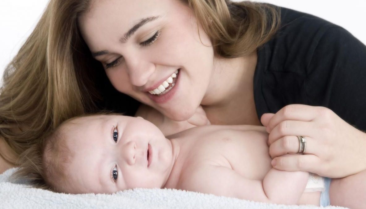 LAPTELE MATERN: Compoziția diferă în funcție de sexul copilului