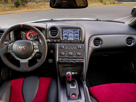 Fotografii de colecție: Cea mai rapidă mașină de serie din lume la teste pe circuit