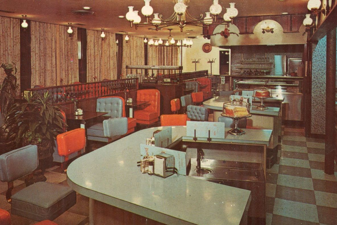 Au servit o clientă la restaurant şi au adus nota. Când au văzut bacşişul au ÎMPIETRIT