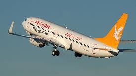 Bărbatul care a vrut să DETURNEZE un AVION către SOCI era în stare de ebrietate