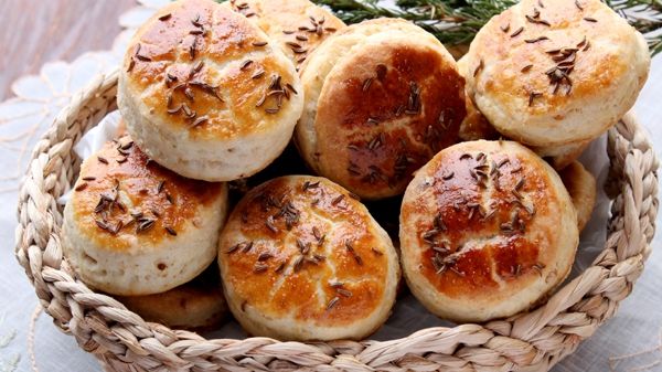 REŢETA ZILEI: Pogăcele cu jumări