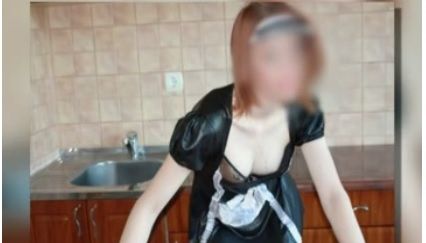 Profesoară, în IPOSTAZE INDECENTE pe Internet. "Nu pot să o CONCEDIEZ", spune directorul şcolii 