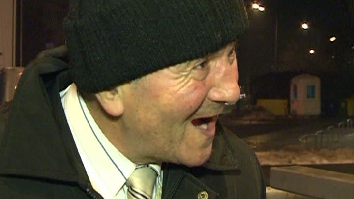 Povestea incredibilă a PROFESORULUI UNIVERSITAR care cerşeşte pentru a juca în cazinouri 