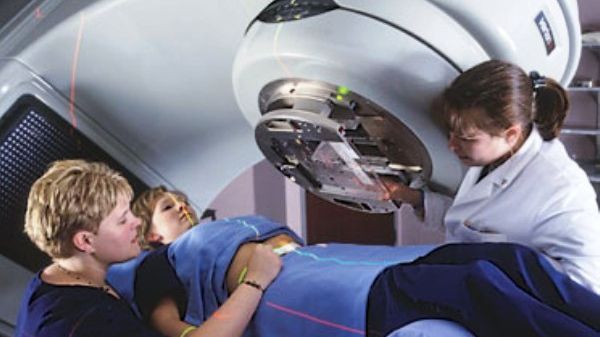 Cristian Bușoi: Nu avem îndeajuns de multe aparate de radioterapie, nici specialiști 