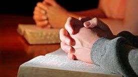 Scandal de proporții la un liceu din Constanța. Un profesor de Religie ar fi încercat să corupă sexul doi adolescenți