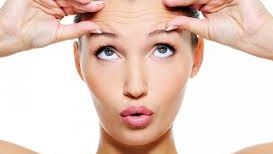 Metode ca să scapi de ridurile de pe frunte