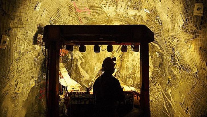 Legea privind exploatarea minereurilor de la Roşia Montană, respinsă în Camera Deputaţilor