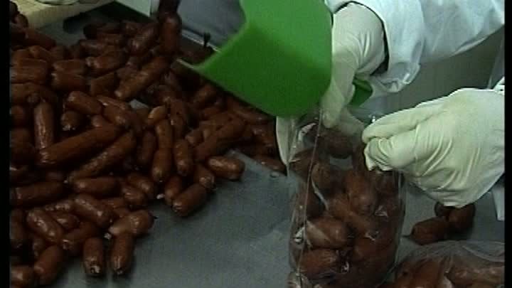 TONE DE SALAM, RETRASE DE PE PIAȚĂ, după o reclamaţie făcută la PROTECŢIA CONSUMATORULUI 