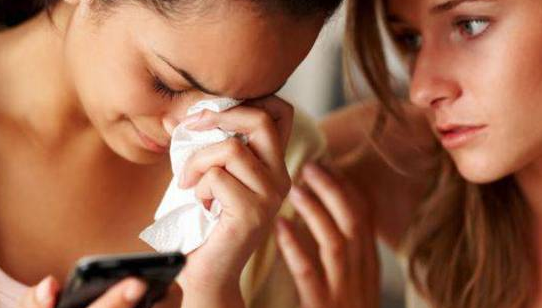 Secretul murdar al unei fetiţe de 13 ani. Mama ei a rămas șocată