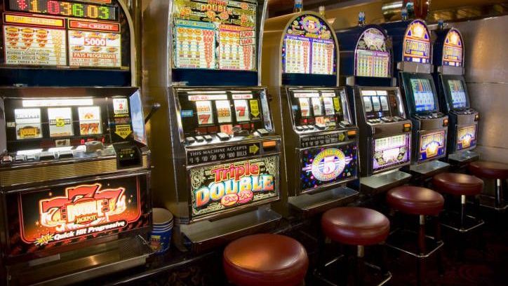 PACANELE. A dat LOVITURA VIETII la PACANELE. Castig ULUITOR