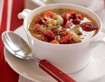 Cum se reîncălzesc corect SUPELE? SFATURI de la bucătarii de top